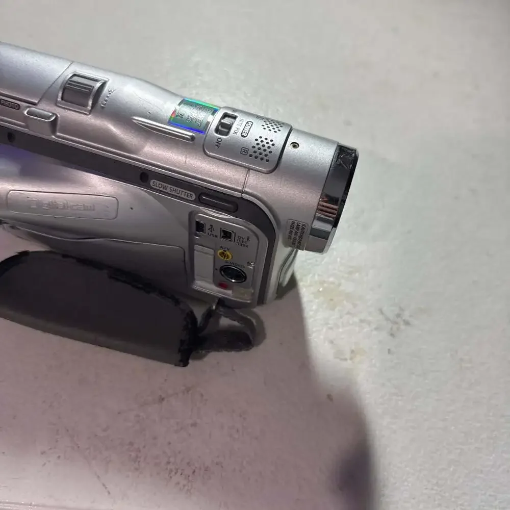 Samsung Digital-cam Mini DV Camcorder 18x Digital Zoom not tested